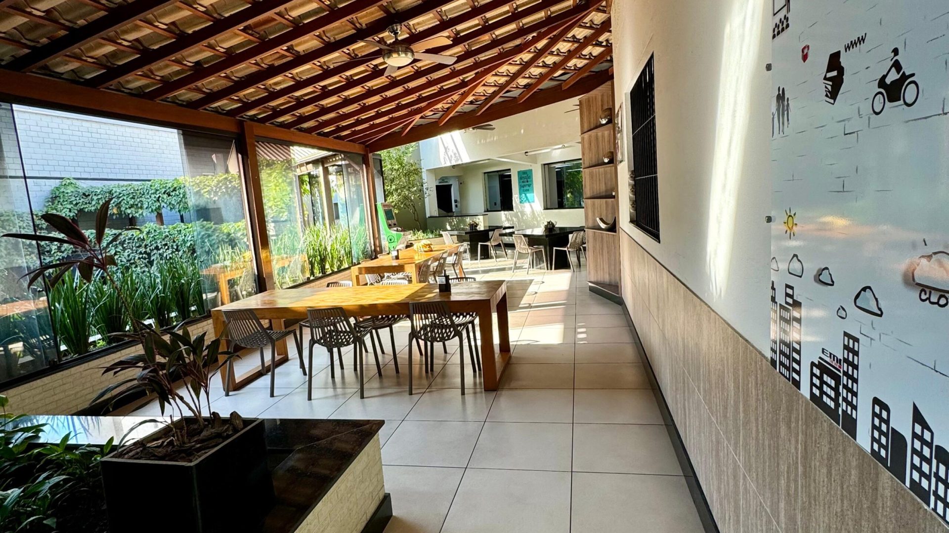 1e00d5c4-1d46-477e-9c92-a8ecc6a78ea4