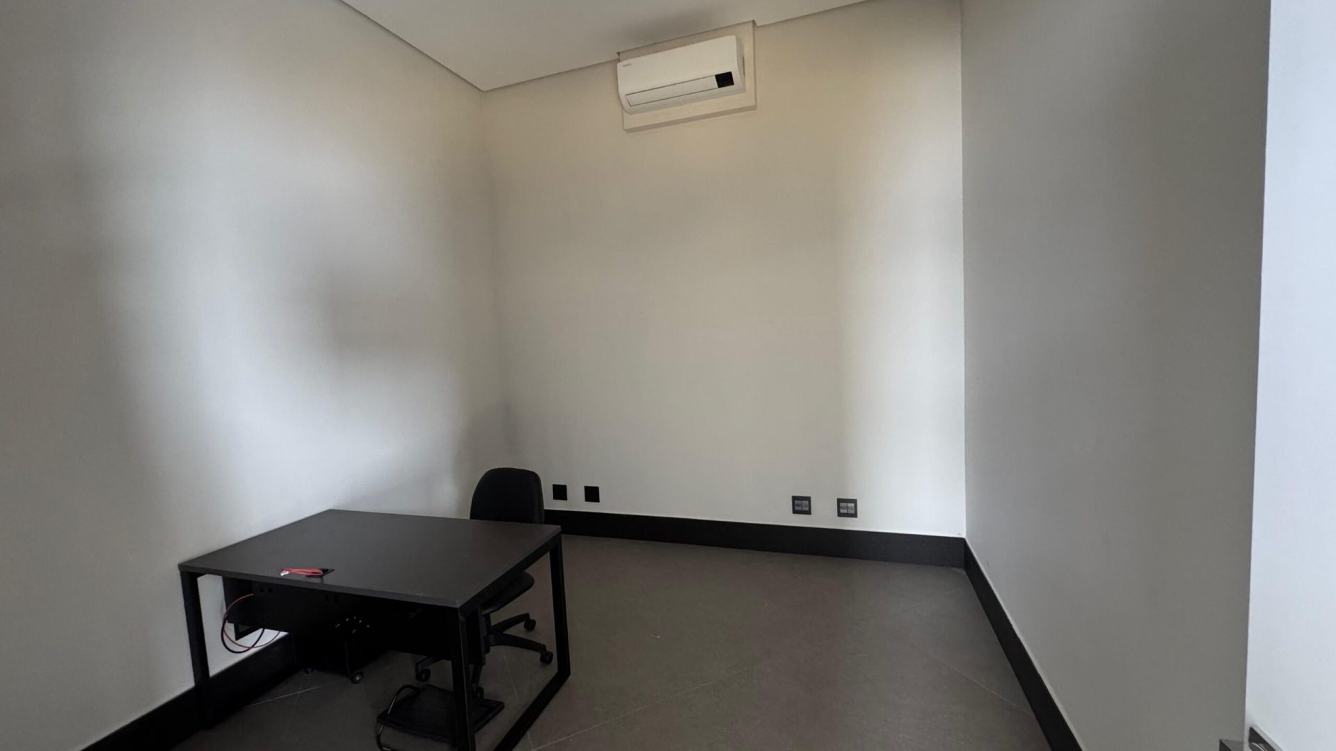 WhatsApp Image 2025-10-29 at 13.00.01 (2)