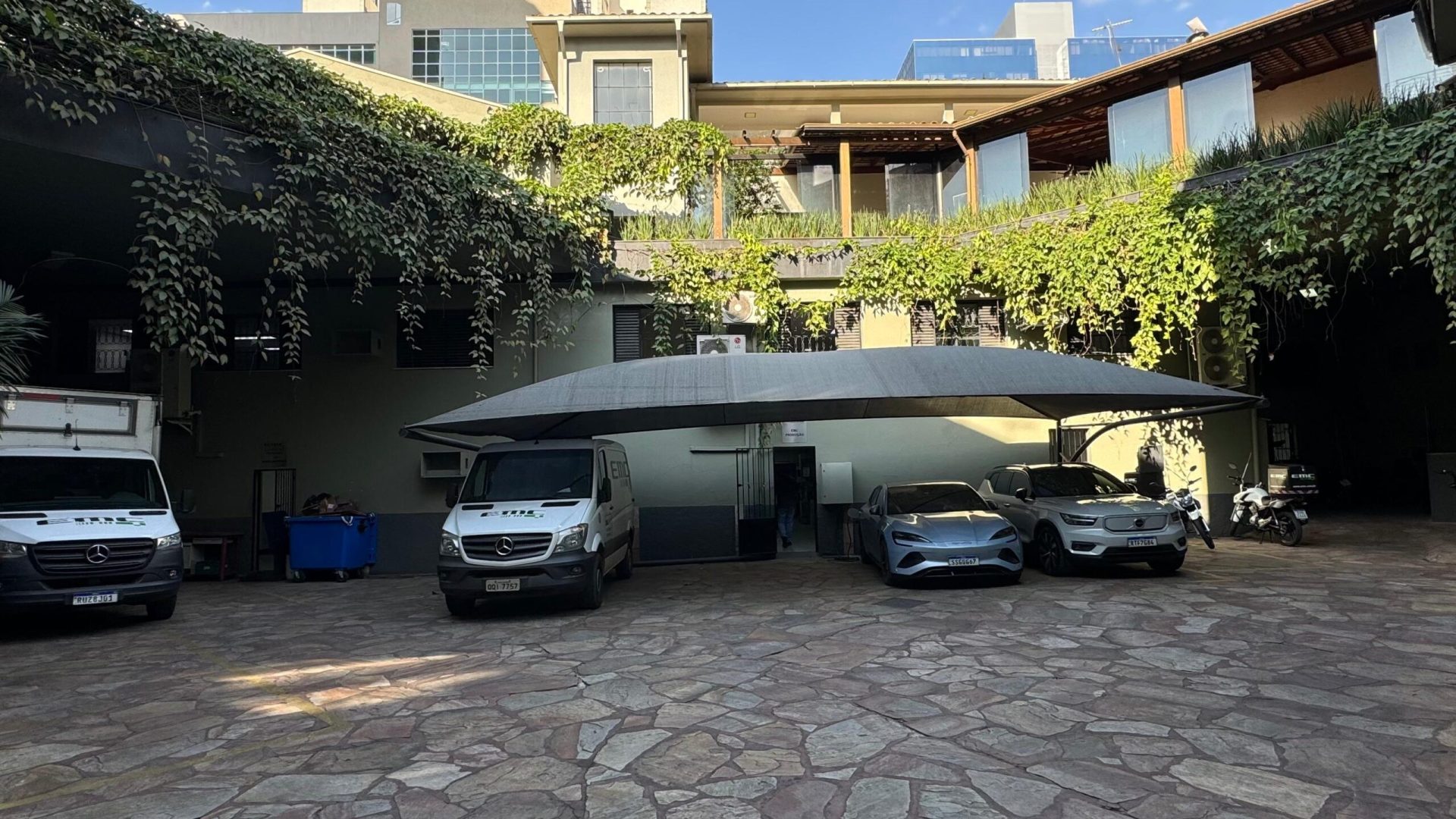 b13c52de-1154-4474-b2e3-672f0c0227f2